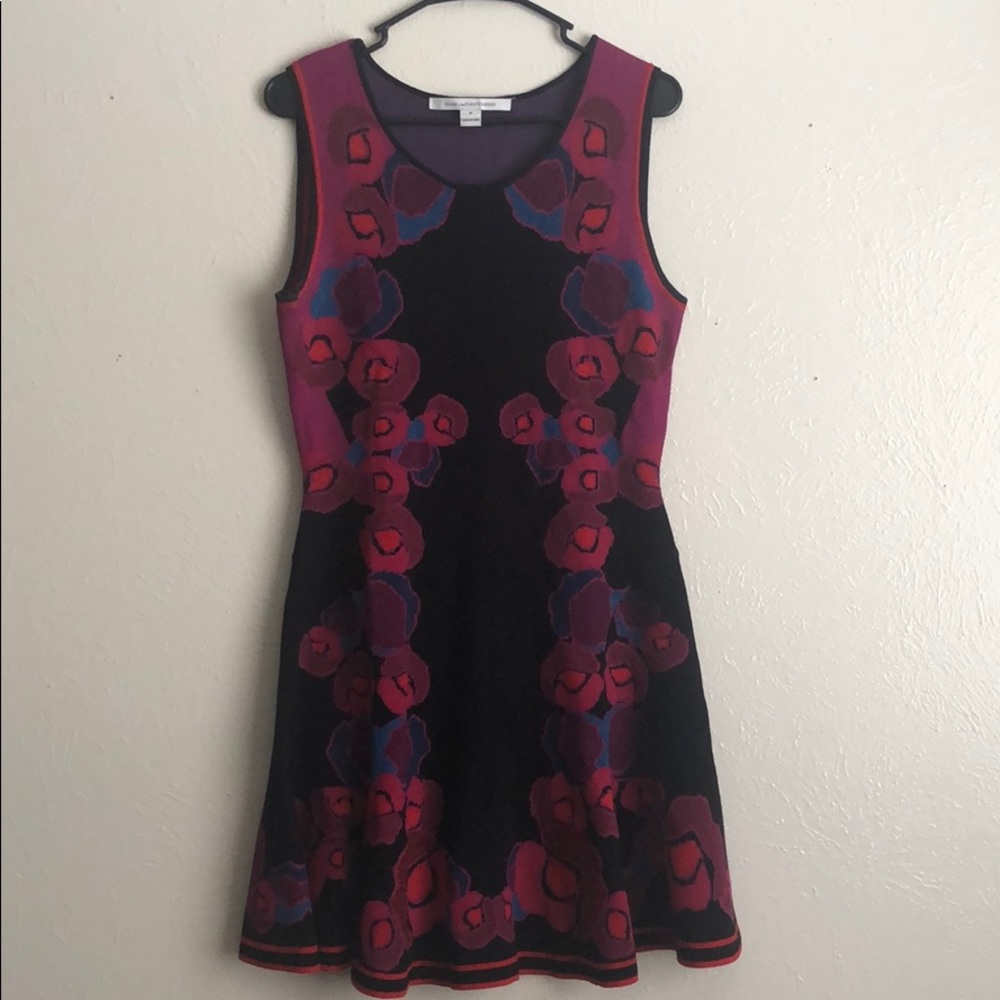 DIANEvonFURSTENBERG Beautiful Medium Adult Dress